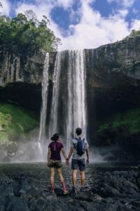 旅のしおりを手作りするカップルにおすすめのアイデアは？