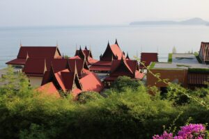 新婚旅行予算を賢く抑えるためのポイントは？