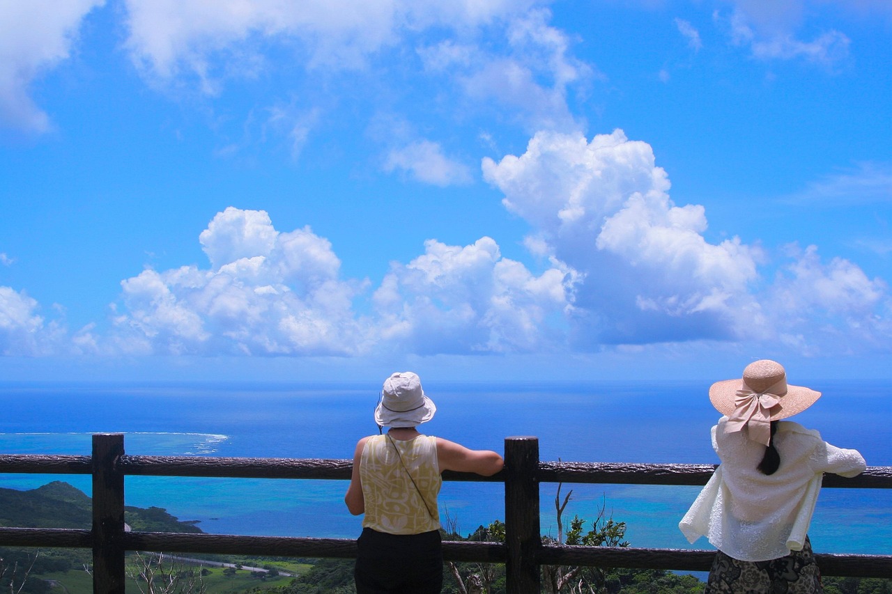 沖縄旅行の予算を考えたカップル向け2泊3日のプランは？