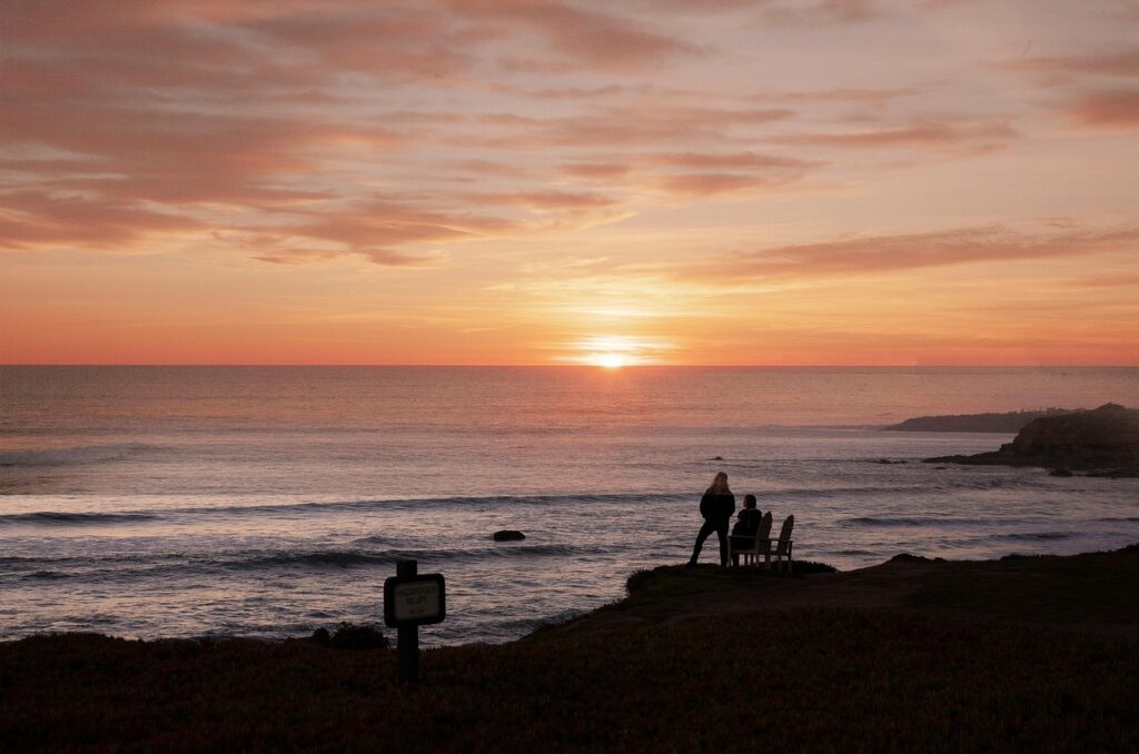 デート旅行に最適な服装は何ですか？
